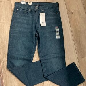 Levi's 541 Athletic Taper, Straight Jeans with Vintage Appeal